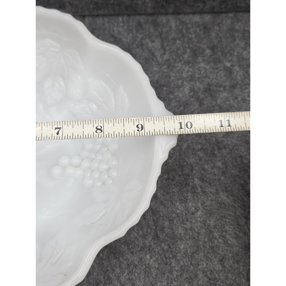 Vintage Anchor Hocking Milk Glass Grape and Leaves Bowl - Picture 6 of 7